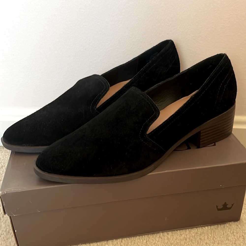 Brand New Crown Vintage Genuine Suede Slip On Round Toe Black Heeled Loafers
